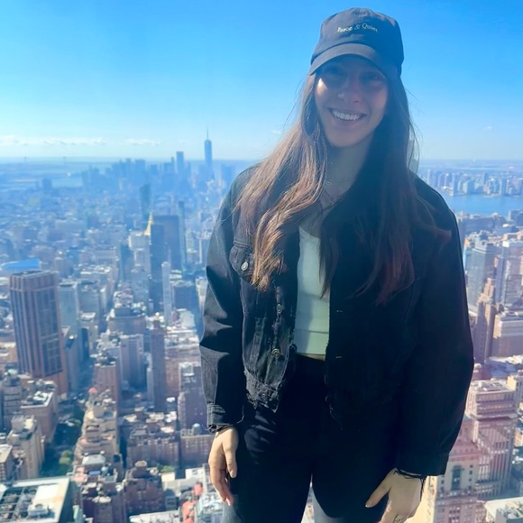 Meet your Posher, Ariella - Picture 1 of 1